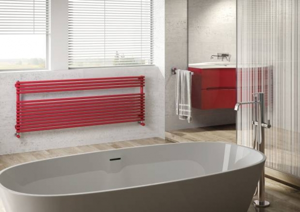 Интерьер красной ванной комнаты